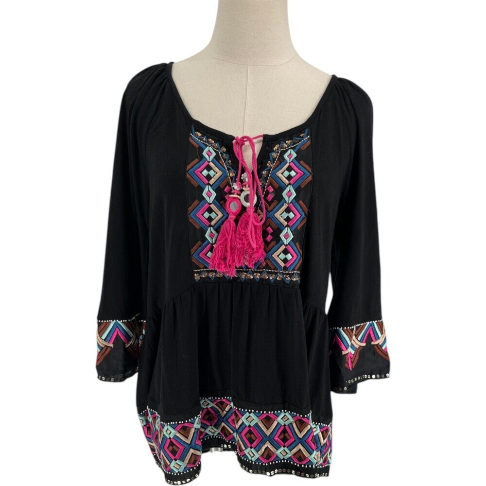 Thomas & Olivia Top Women's Size Medium Black Geometric Boho Tunic Tassel